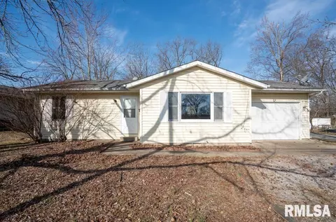 1101 S 22nd St, Herrin, IL 62948 photo 2