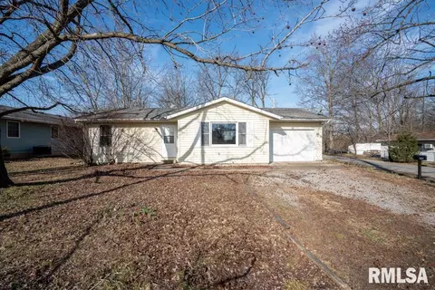 1101 S 22nd St, Herrin, IL 62948
