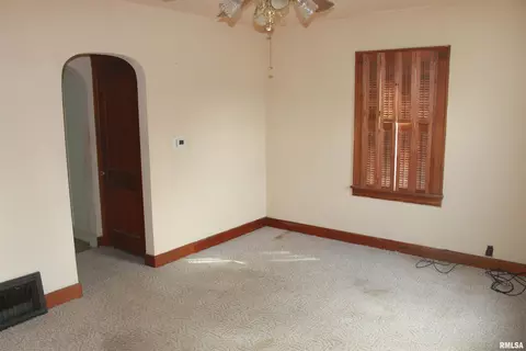 531 29th Ave, Moline, IL 61265 photo 2