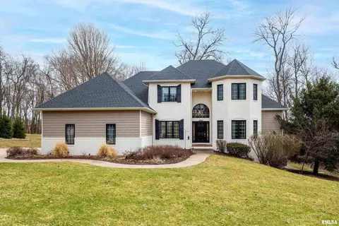 2497 Forest Reed Pl, Le Claire, IA 52753