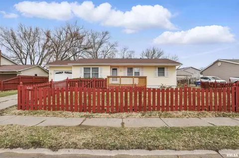 622 W 64th St, Davenport, IA 52806