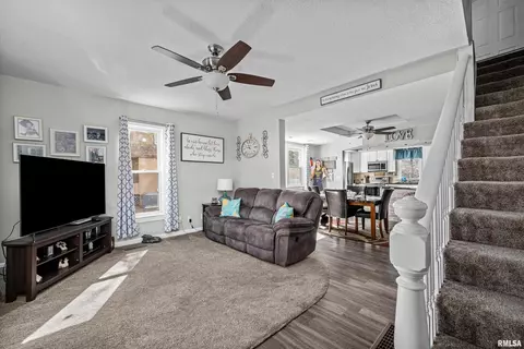 309 E Winfield St, Morrison, IL 61270 photo 3
