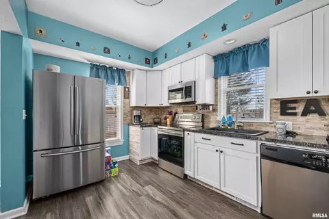 309 E Winfield St, Morrison, IL 61270 photo 9