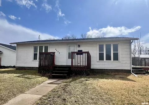 1908 Sampson St, Muscatine, IA 52761