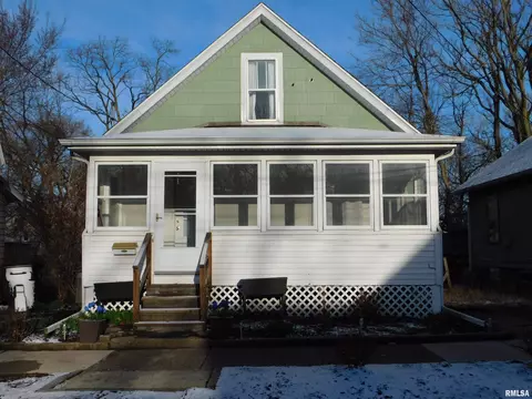 1181 23rd St, Moline, IL 61265
