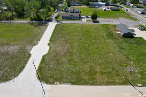 200 Ogara St, Harrisburg, IL 62896
