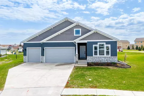 1801 7th St, Silvis, IL 61282
