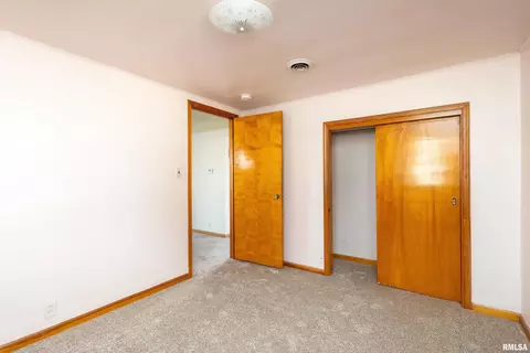 514 14th Ave, Silvis, IL 61282 photo 9