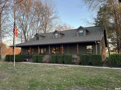 14998 Friar Rd, Whittington, IL 62897