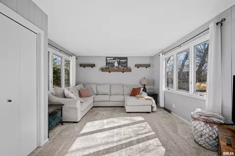 1119 24th Ave, Moline, IL 61265 photo 9