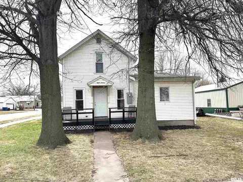 816 Broad St, Sabula, IA 52070