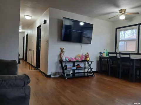 906 908 5th Ave, Silvis, IL 61282 photo 7