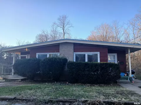 906 908 5th Ave, Silvis, IL 61282