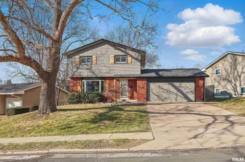 766 W 46th St, Davenport, IA 52806