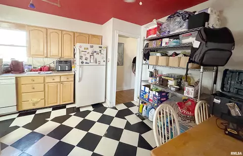 1001 S 14th St, Herrin, IL 62948 photo 7