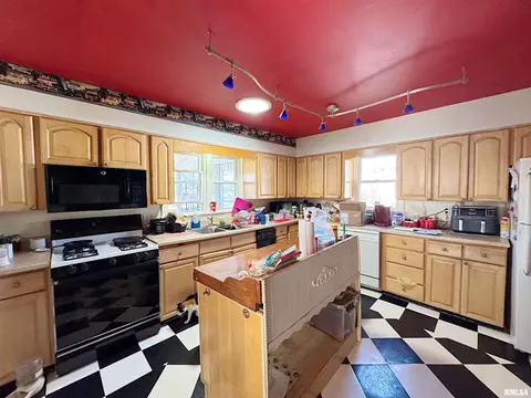 1001 S 14th St, Herrin, IL 62948 photo 6
