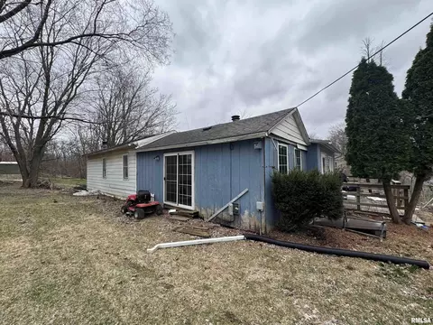 502 E 2nd St, Maquon, IL 61458 photo 3