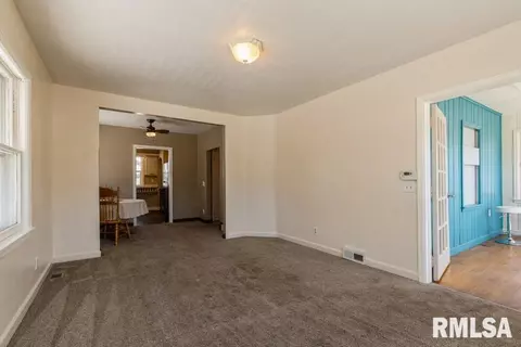 409 12th Ave, Silvis, IL 61282 photo 5