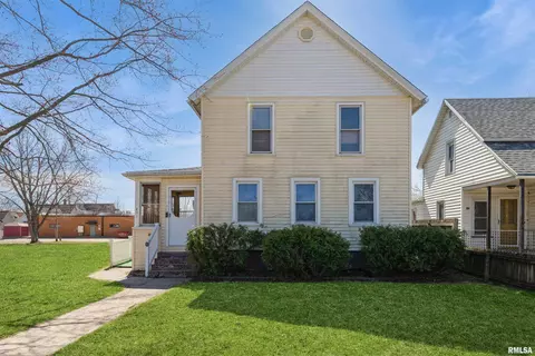 431 2nd Ave S, Clinton, IA 52732