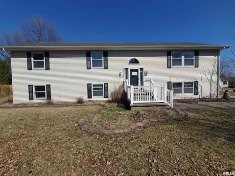 3115 Winchester Cir, Galesburg, IL 61401