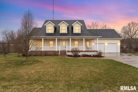 16 E Meadow Creek Ln, Lynn Center, IL 61262