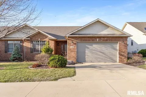 1506 17th St, Dewitt, IA 52742