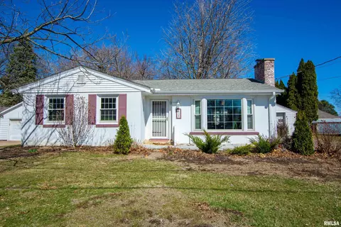 414 13th Ave N, Clinton, IA 52732