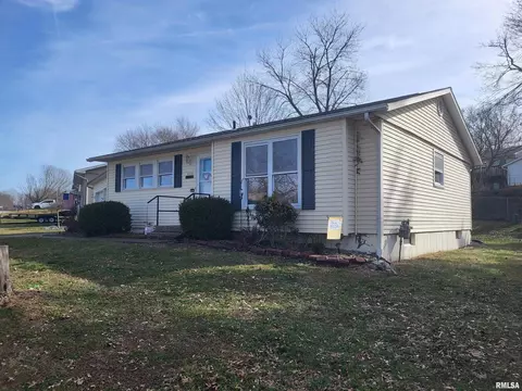 3124 Fox Run E, Quincy, IL 62301 photo 2