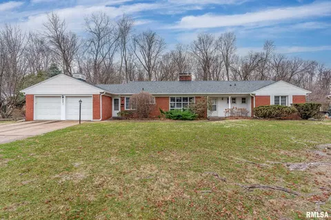 44 Woodley Rd, Rock Island, IL 61201