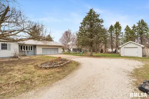 414 6th St, Andover, IL 61233 photo 2
