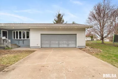 414 6th St, Andover, IL 61233 photo 5