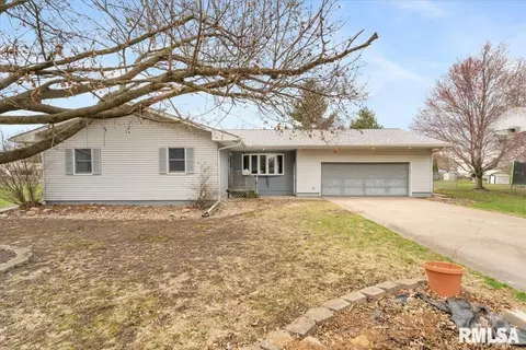 414 6th St, Andover, IL 61233