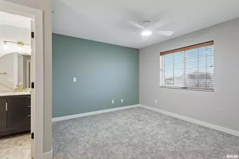 209 E Price St, Eldridge, IA 52748 photo 17