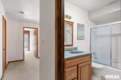 930 17th St, Moline, IL 61265 photo 16