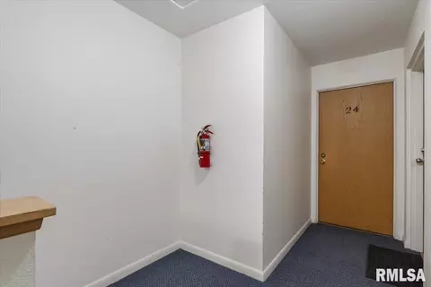 930 17th St, Moline, IL 61265 photo 30