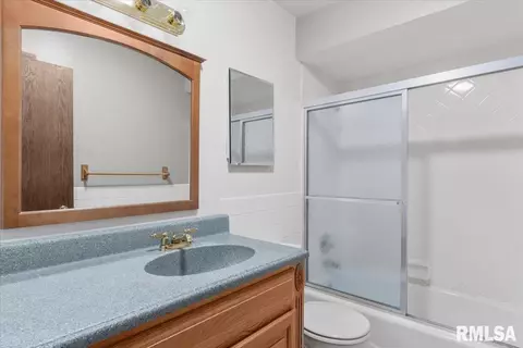 930 17th St, Moline, IL 61265 photo 17