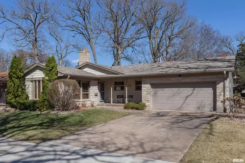 3410 51st St, Moline, IL 61265