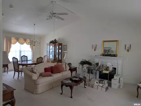 833 Sunset Dr, Kewanee, IL 61443 photo 2