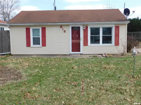 618 3rd St, Colona, IL 61241