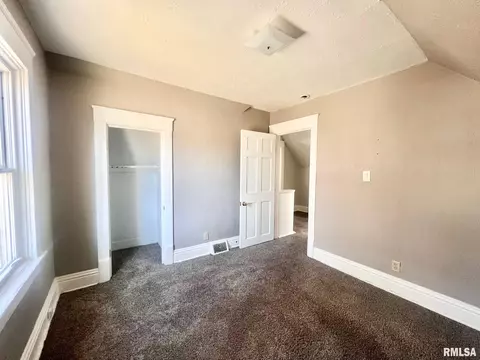 1019 25th St, Moline, IL 61265 photo 12
