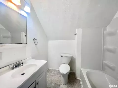 1019 25th St, Moline, IL 61265 photo 10