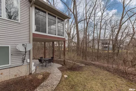 3409 Hunter Dr, Silvis, IL 61282 photo 4