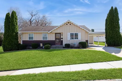 513 30th Ave N, Clinton, IA 52732 photo 2