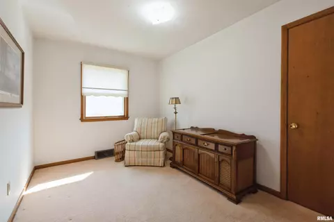 513 30th Ave N, Clinton, IA 52732 photo 12