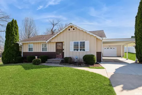 513 30th Ave N, Clinton, IA 52732