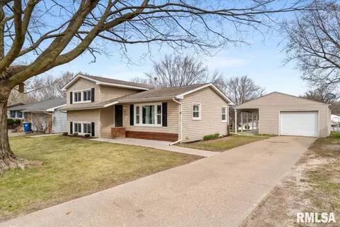 817 8th Ave, Silvis, IL 61282 photo 4