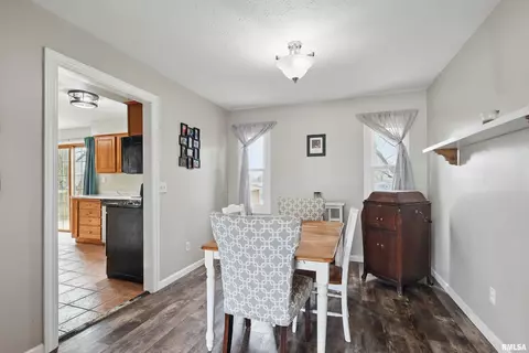 4 Sioux Ct, Eldridge, IA 52748 photo 9