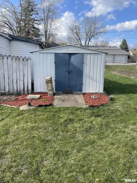730 3rd St, Buffalo, IA 52728 photo 31