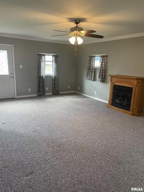 730 3rd St, Buffalo, IA 52728 photo 6