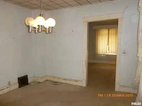 145 6th Ave, Moline, IL 61265 photo 8